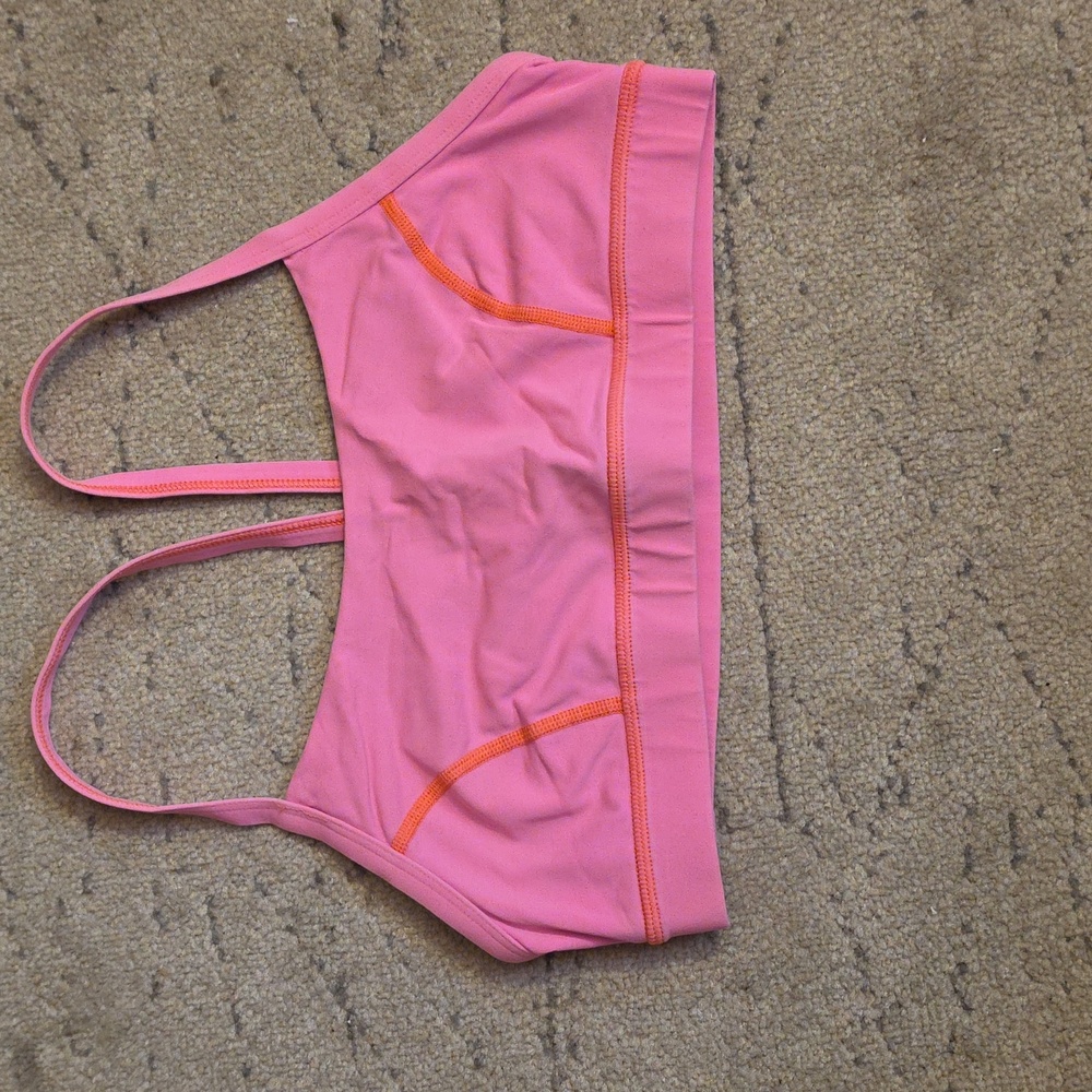 Lululemon Rise and Run Bra in the color Flash Light, Size 10, Preowned - Picture 2 of 14